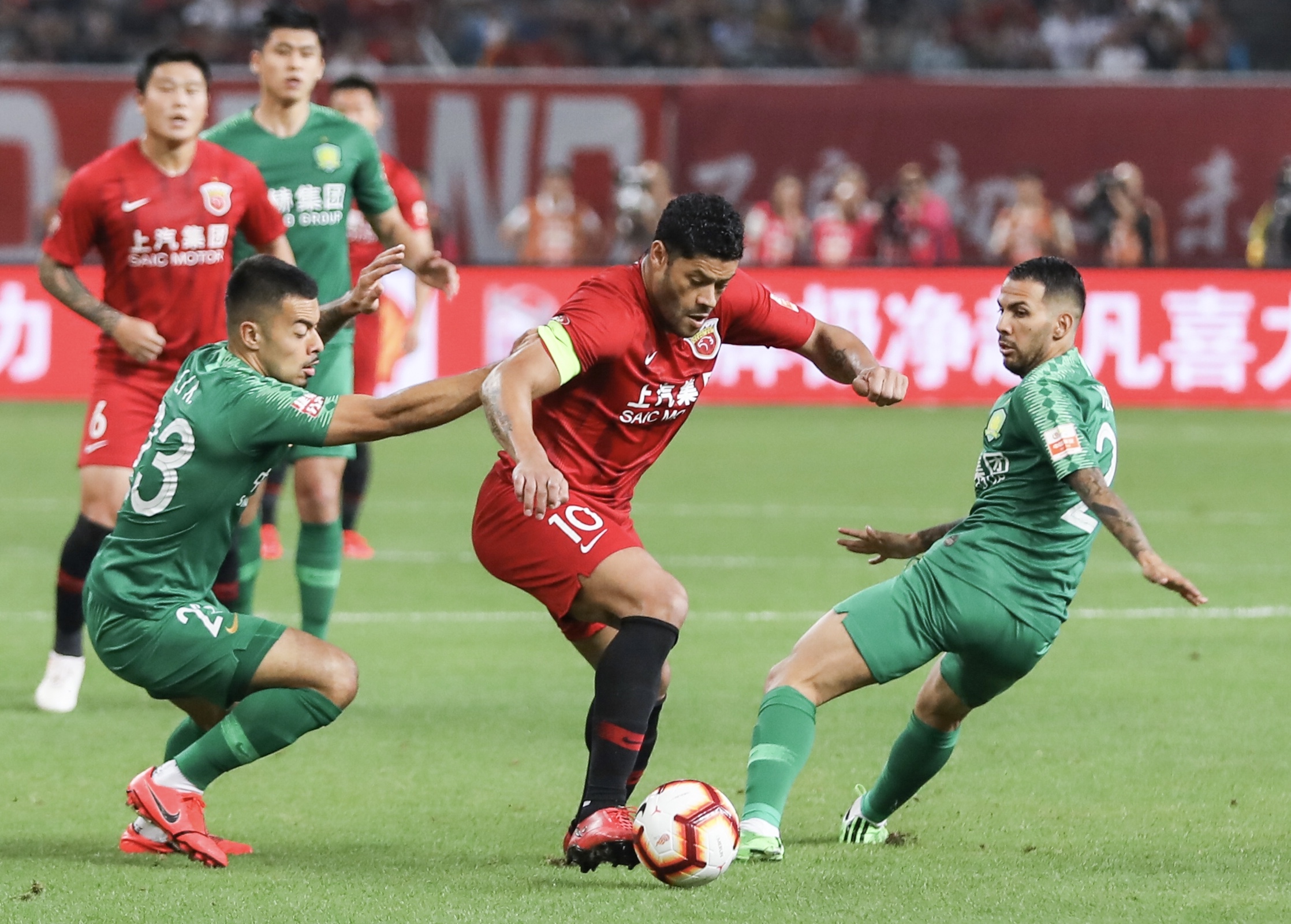 上海上港坐镇主场迎战重庆力帆，争取保持不败的简单介绍