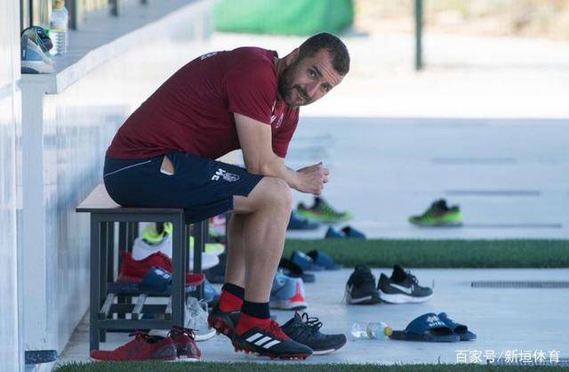 开云体育app-格拉纳达队带来惊喜，战胜劲敌取得胜利