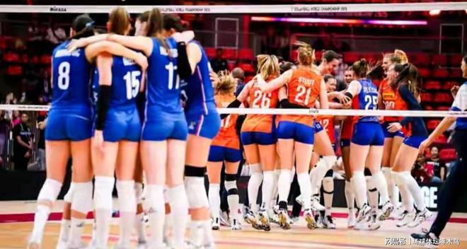 荷兰女子队实力雄厚,轻松晋级 荷兰女子队实力雄厚,轻松晋级