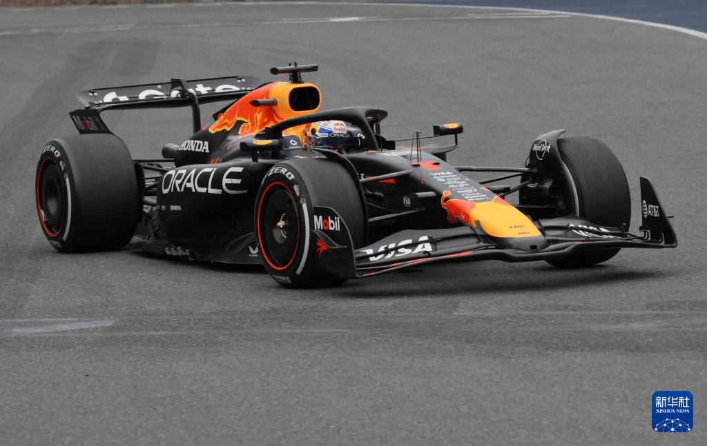 开云体育官网-红牛车队碾压雷诺车队,拉塞尔扛起全队