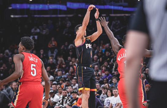 山东队翻盘鹈鹕，布克高光表现