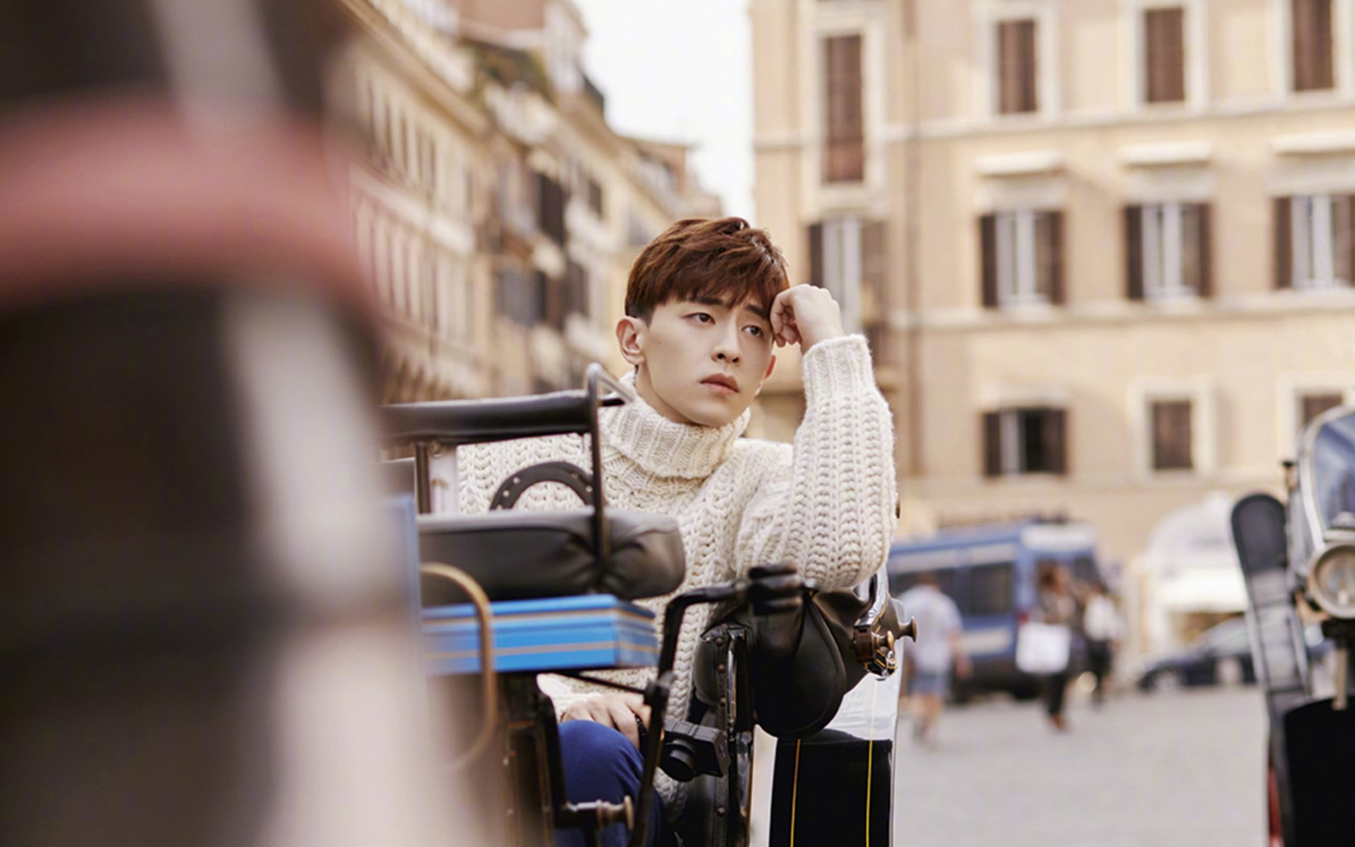 开云APP-克莱的东方试炼,当舞台聚光灯下,上海滩的篮球心跳强压麦迪逊